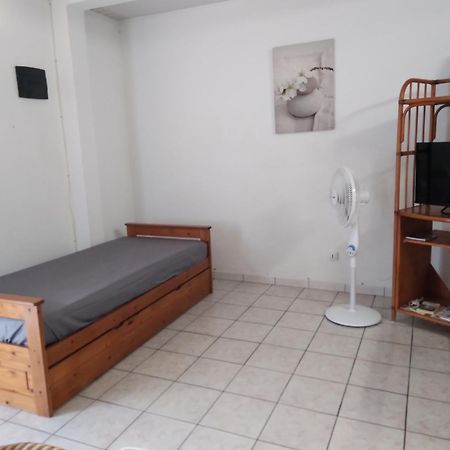 Apartmán F2 Rez De Jardin Carbet Le Carbet Exteriér fotografie